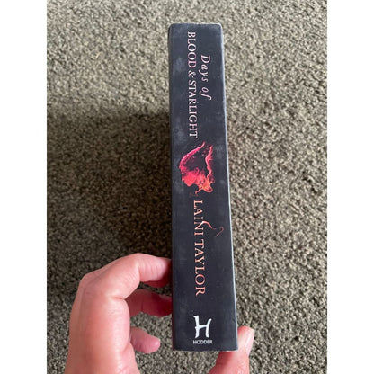 Days of blood & starlight by laini taylor - books printed media