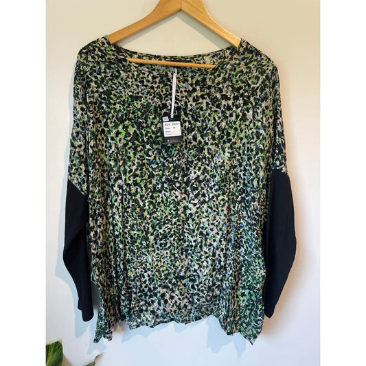 Zafina size 10 ribbed sleeve top - clothing tops blouse - clothing & fashion - designer clearance - top women’s apparel