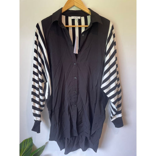 Et alia size xs/8 courtney shirt - clothing tops clothing & fashion - designer clearance - tee - top women’s apparel