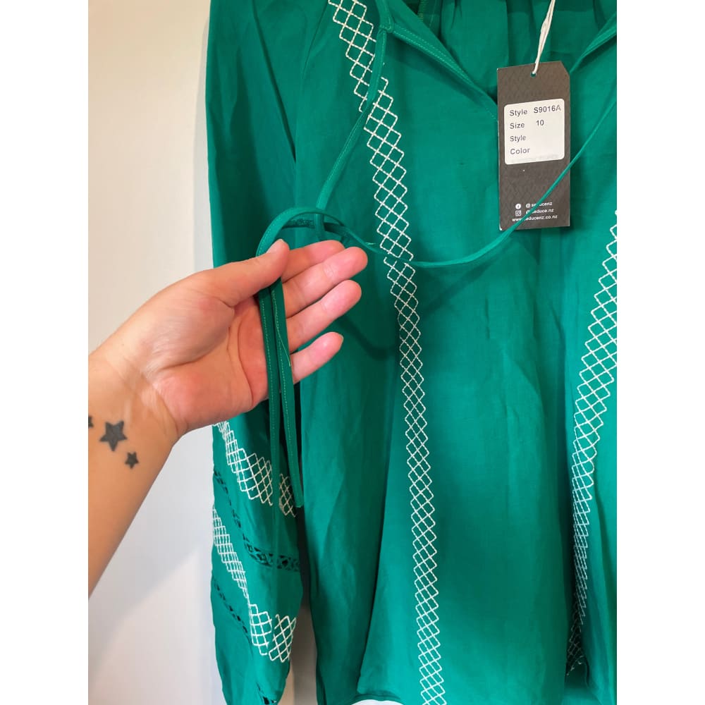 Seduce nz size 10 top (1x small pull) - clothing tops blouse - clothing & fashion - designer clearance - top women’s