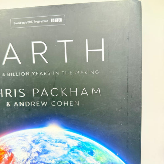 Earth: over 4 billion years in the making by chris packham & andrew cohen - print books what’s new printed media