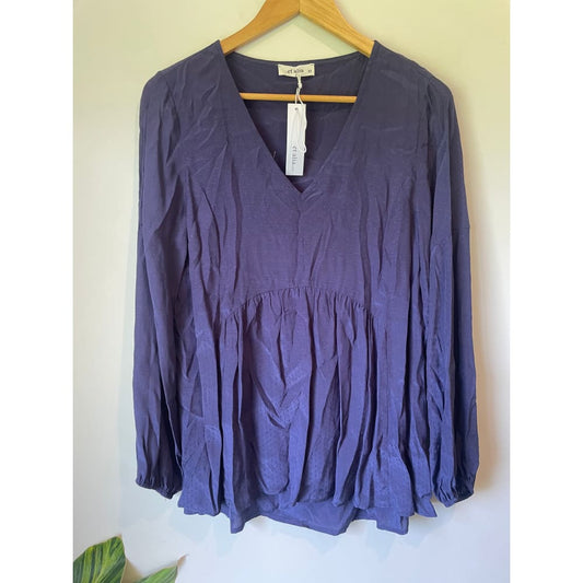 Et alia size xs top - clothing tops blouse - clothing & fashion - designer clearance - top women’s apparel