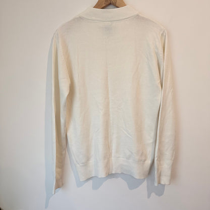 Gables fashions size medium cream mock neck 100% acrylic sweater - sweaters condition: used - top women’s apparel