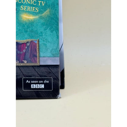 Ghosts: brought to life: behind the scenes of the bbc’s celebrated television series - print books printed media
