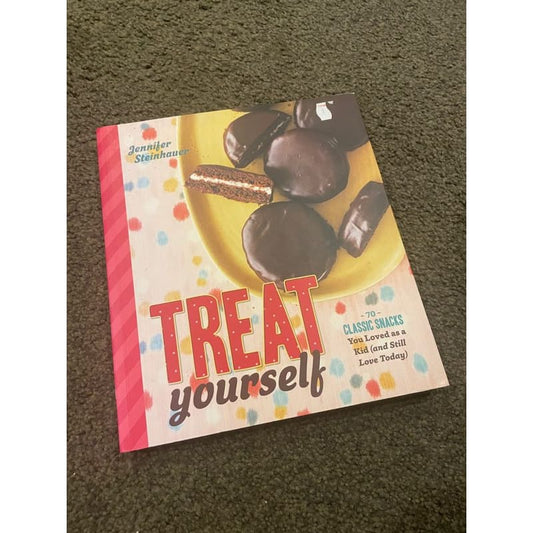 Treat yourself: 70 classic snacks you loved as a kid - jennifer steinhauer - print books book - condition: used