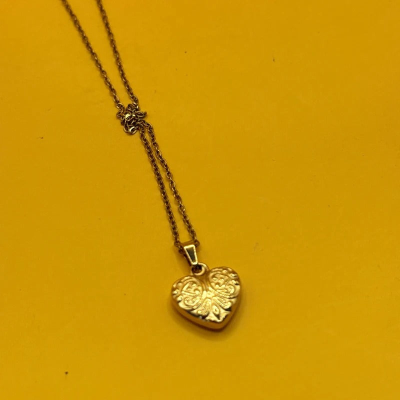 Seizmont Ornate Heart Locket Necklace