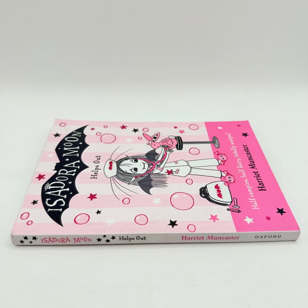 Isadora moon helps out by harriet muncaster - print books what’s new printed media