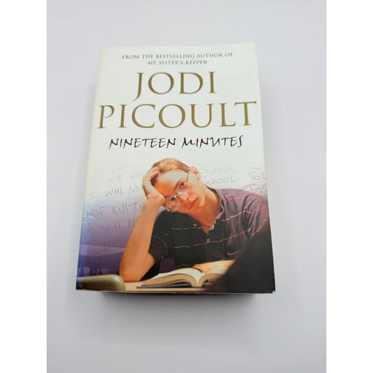 Nineteen minutes by jodi picoult - print books condition: used printed media