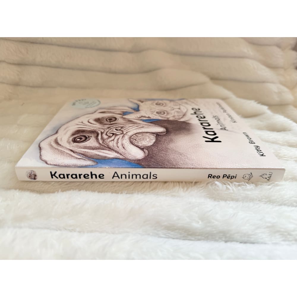 Kararehe animals by kitty brown and kirsten parkinson - print books printed media