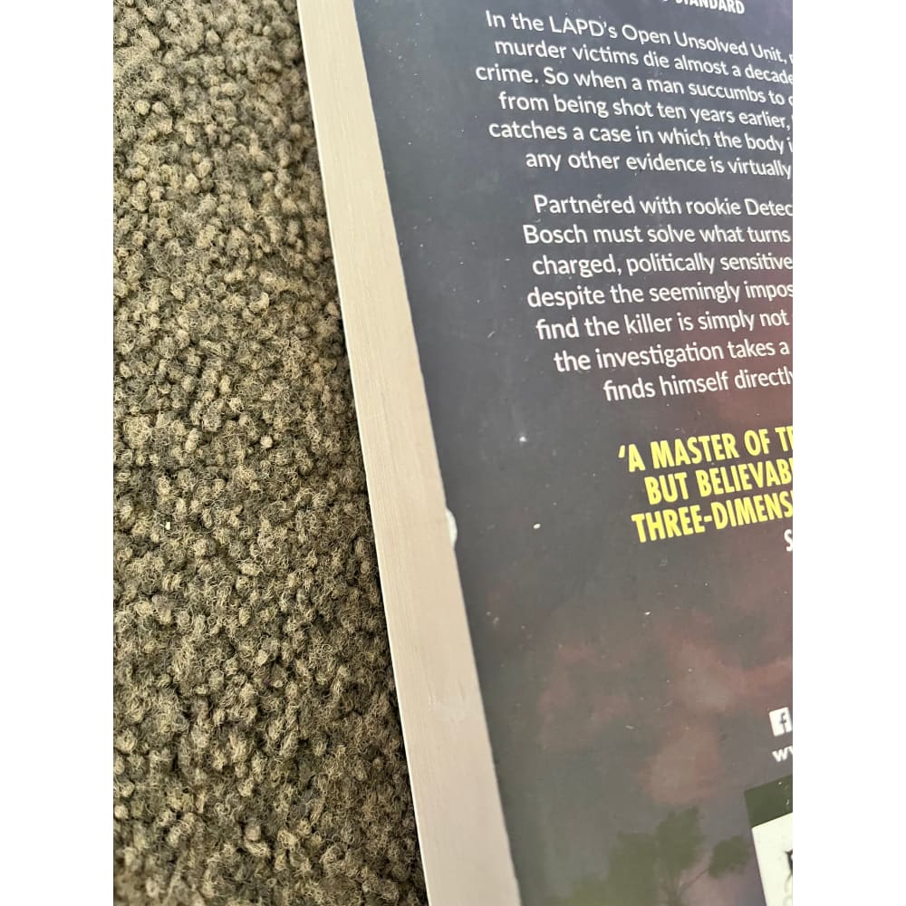 The burning room by michael connelly - books printed media