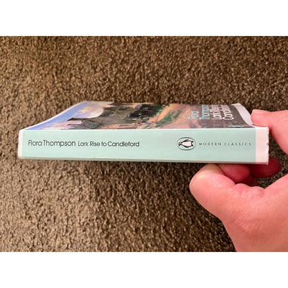 Lark rise to candleford by flora thompson - print books printed media