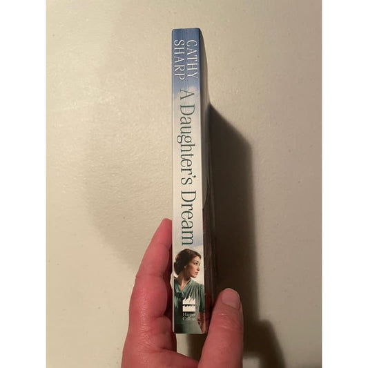 A daughter’s dream - cathy sharp - print books book - condition: used - fiction - fiction book - romance printed media