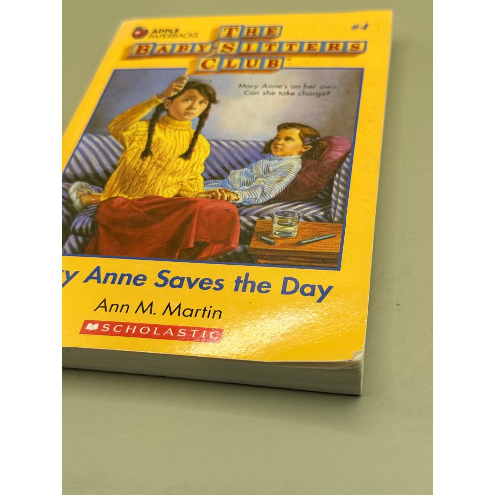 Mary anne saves the day (the baby-sitters club #4) by ann m. Martin - print books printed media