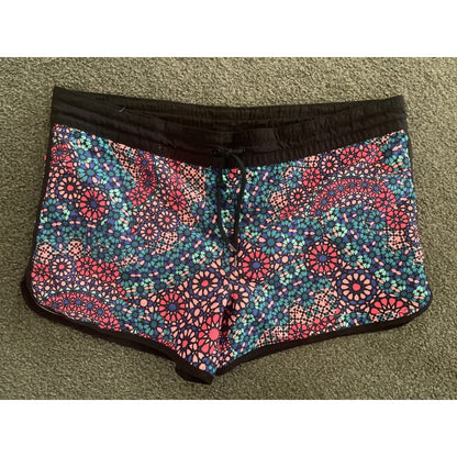 Now size 16 board shorts - boardshorts bottom - condition: used - shorts women’s apparel