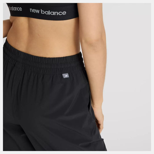 New balance size m black women’s athletics stretch woven jogger - joggers bottom women’s apparel