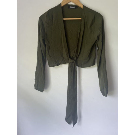 Bnwt missguided size 6 tie front top - clothing tops blouse - clothing & fashion - crop top - top women’s apparel