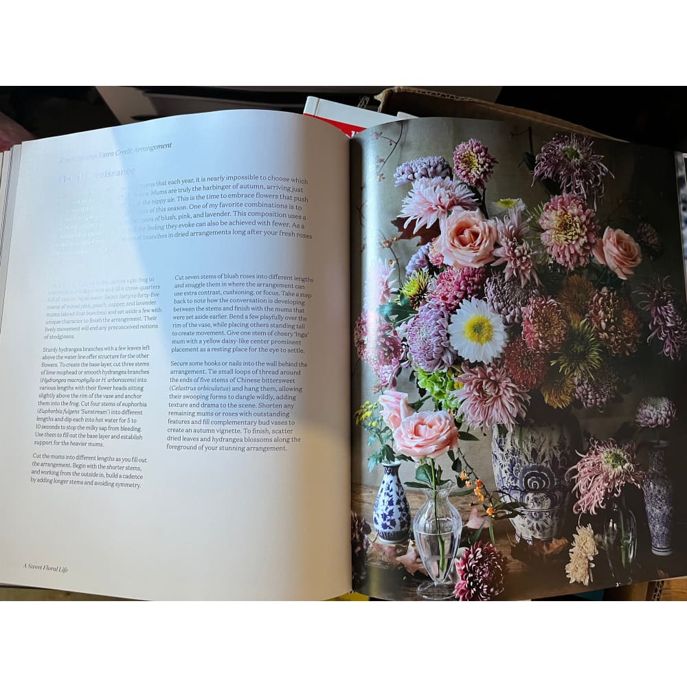 A sweet floral life: romantic arrangements for fresh and sugar flowers by natasja sadi - print books printed media
