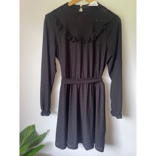 Oasis size m / 10 black lace look dress - dresses clothing & fashion - designer clearance - dresses women’s apparel