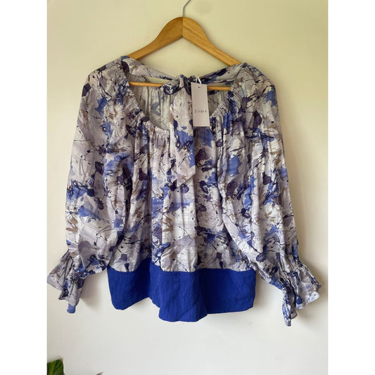Et alia size xs/8 blue floral top - clothing tops blouse - clothing & fashion - designer clearance - top women’s apparel