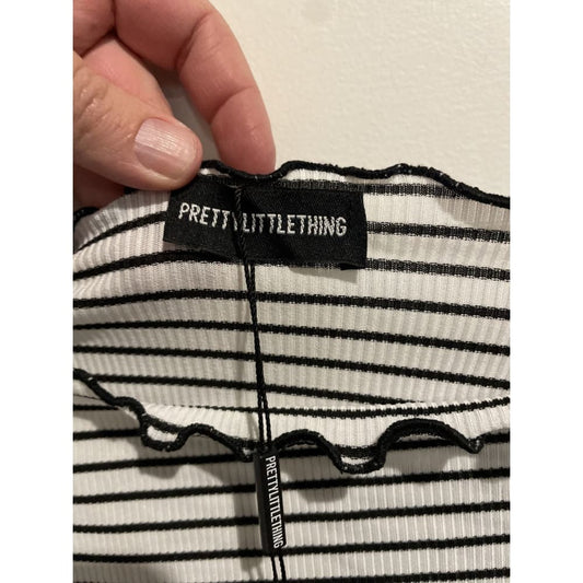 Bnwt prettylittlething size 10 frill edge bardot top - clothing tops clothing & fashion - long sleeve - top women’s