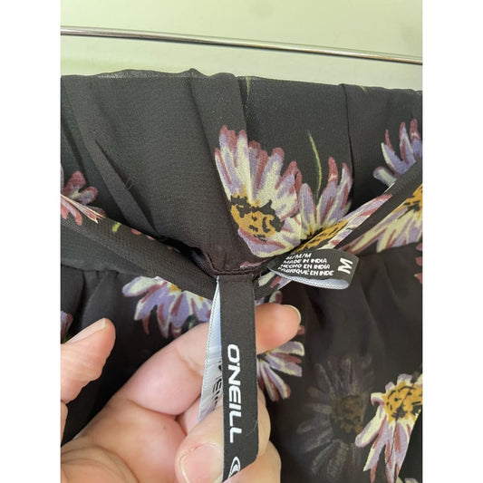 O’neill size m mini skirt floral wrap - 12 - skirts bottom - condition: used - skirt - skirts women’s apparel