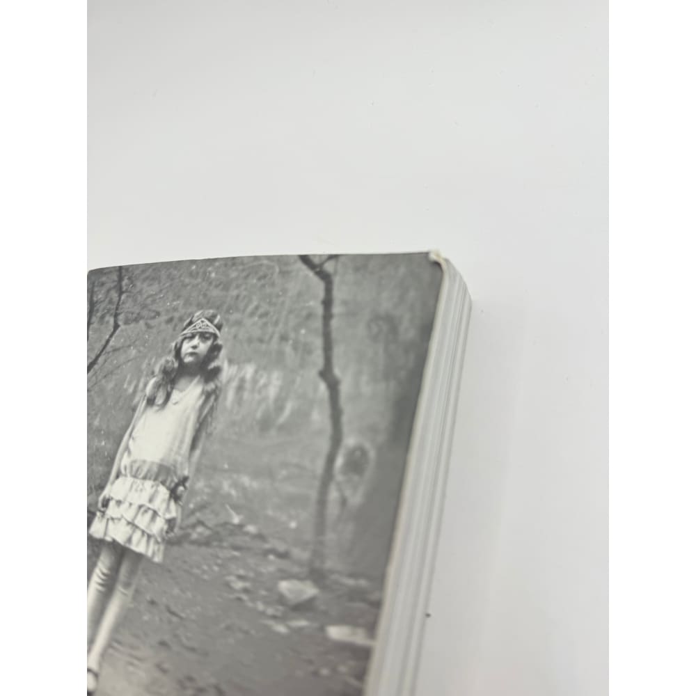 Miss peregrine’s home for peculiar children by ransom riggs - print books printed media