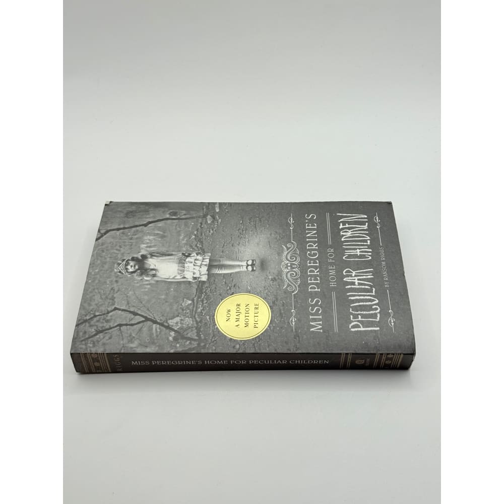Miss peregrine’s home for peculiar children by ransom riggs - print books printed media