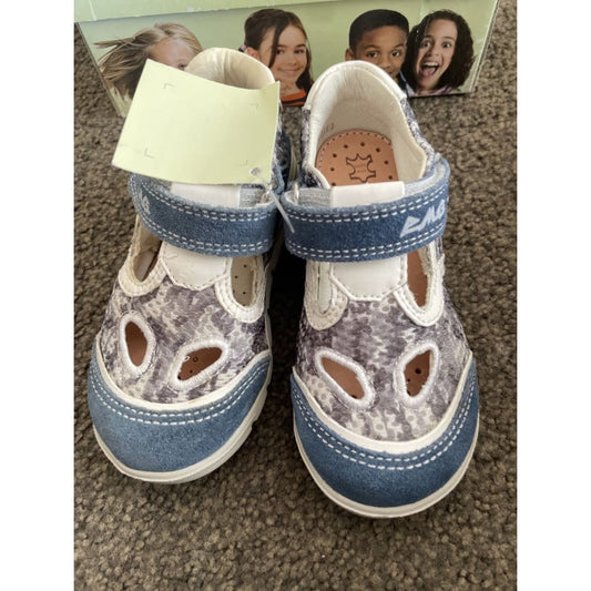 Uptown (us brand) size s asymmetrical top - baby & toddler shoes baby - clothing & fashion - infant - sandals - shoes
