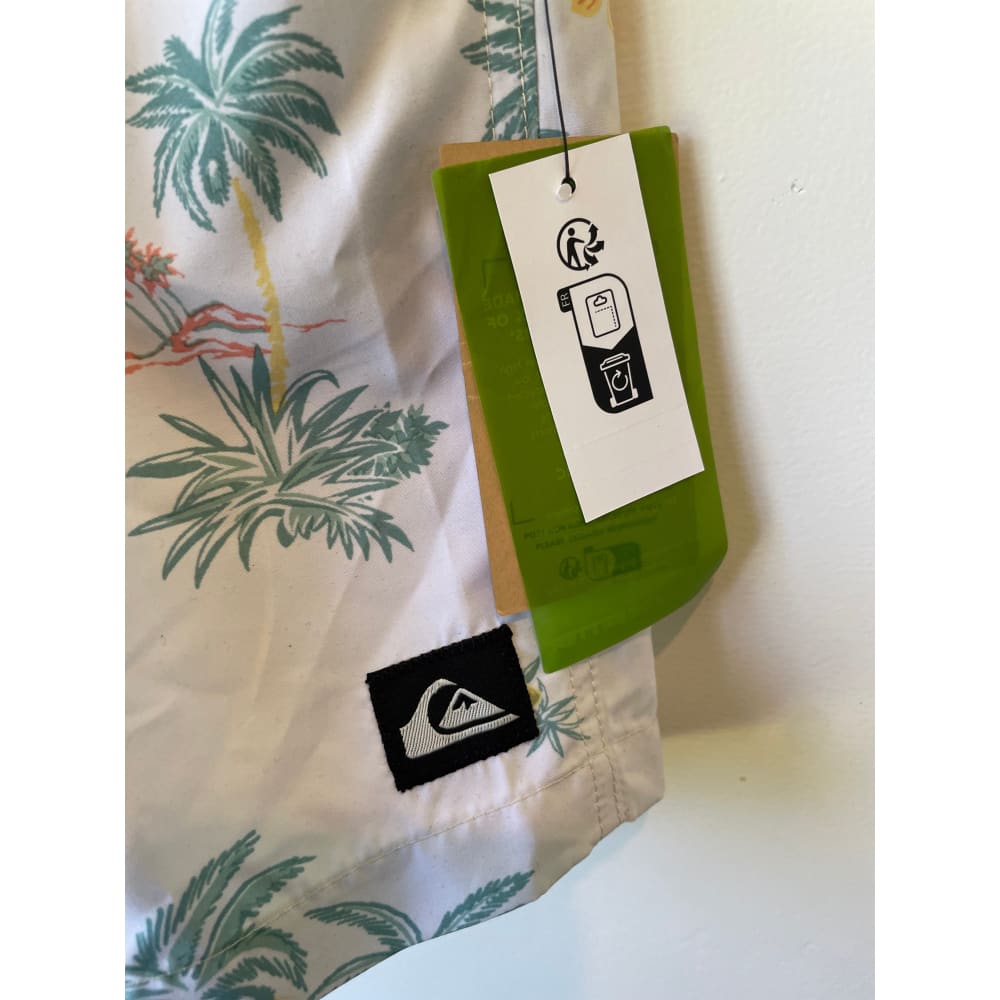 Quiksilver size m men’s everyday mix volley rrp $62.99 - boardshorts bottoms men’s apparel