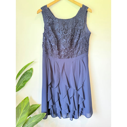 Review size 16 navy lace & ruffle sleeveless dress - dresses condition: used - top women’s apparel