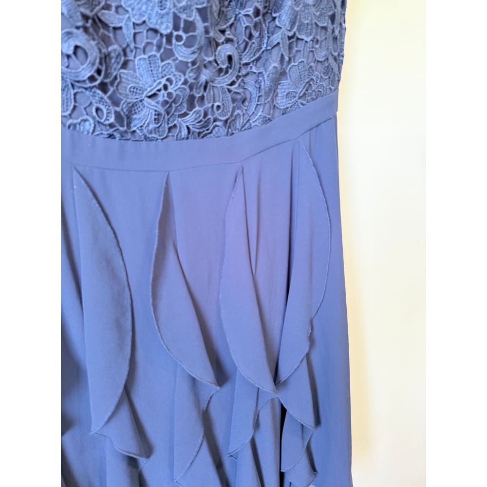 Review size 16 navy lace & ruffle sleeveless dress - dresses condition: used - top women’s apparel