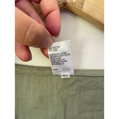 Anko size 14 sage green v-neck viscose / linen blend top - clothing tops condition: used - top women’s apparel