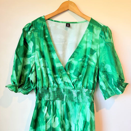 Shein curve 2xl abstract print green tiered midi dress - dresses top women’s apparel