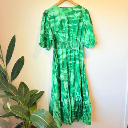 Shein curve 2xl abstract print green tiered midi dress - dresses top women’s apparel