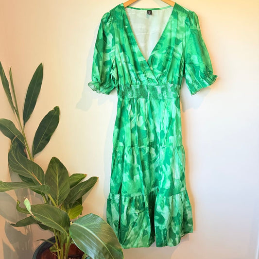 Shein curve 2xl abstract print green tiered midi dress - dresses top women’s apparel