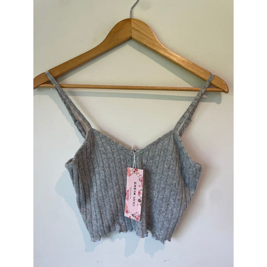 Shein mod crop top - small/8 - clothing tops clothing & fashion - crop top - top women’s apparel