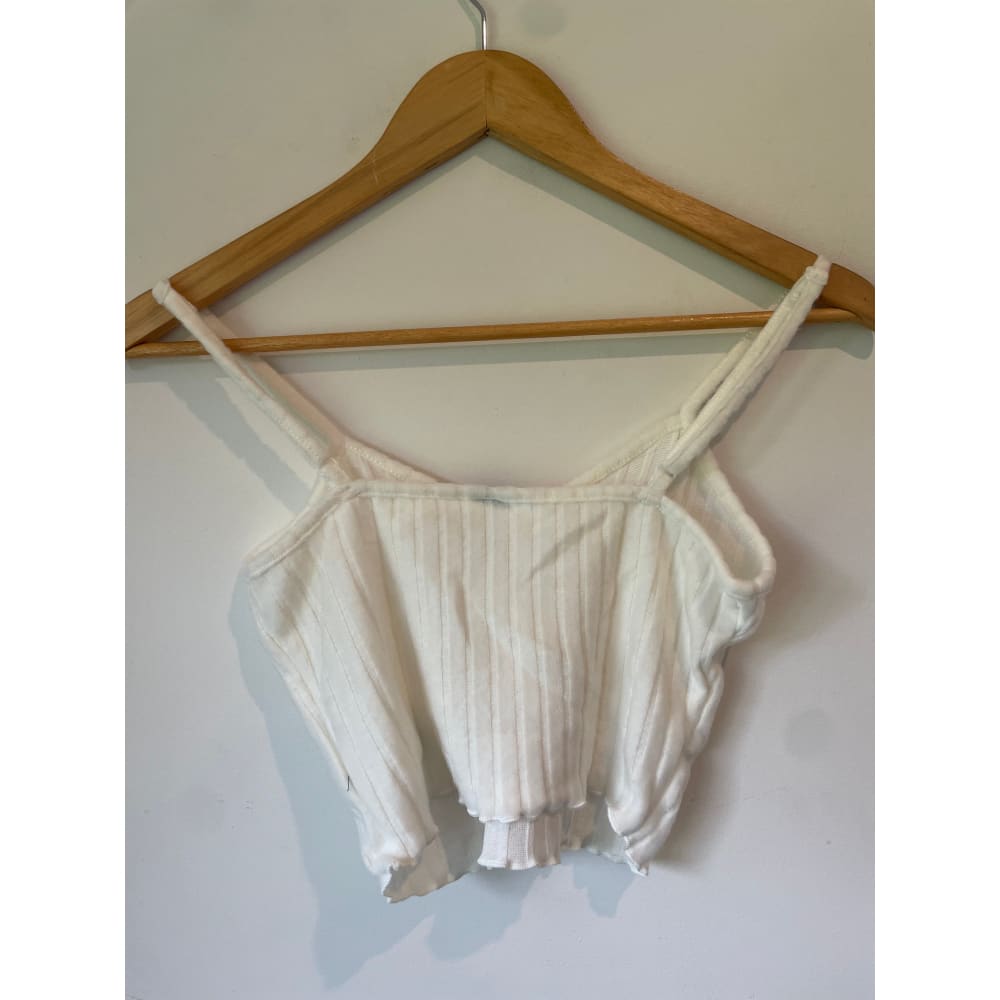 Shein mod white crop top - small/8 - clothing tops clothing & fashion - crop top - top women’s apparel