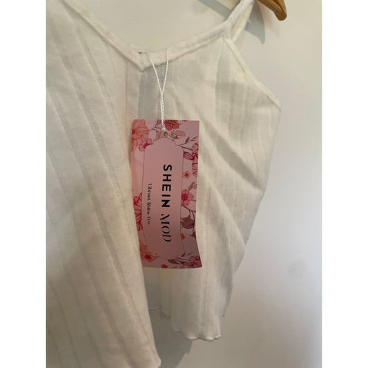 Shein mod white crop top - small/8 - clothing tops clothing & fashion - crop top - top women’s apparel