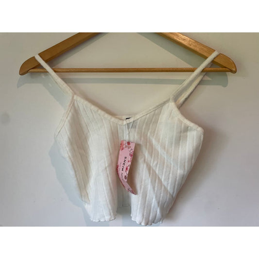 Shein mod white crop top - small/8 - clothing tops clothing & fashion - crop top - top women’s apparel