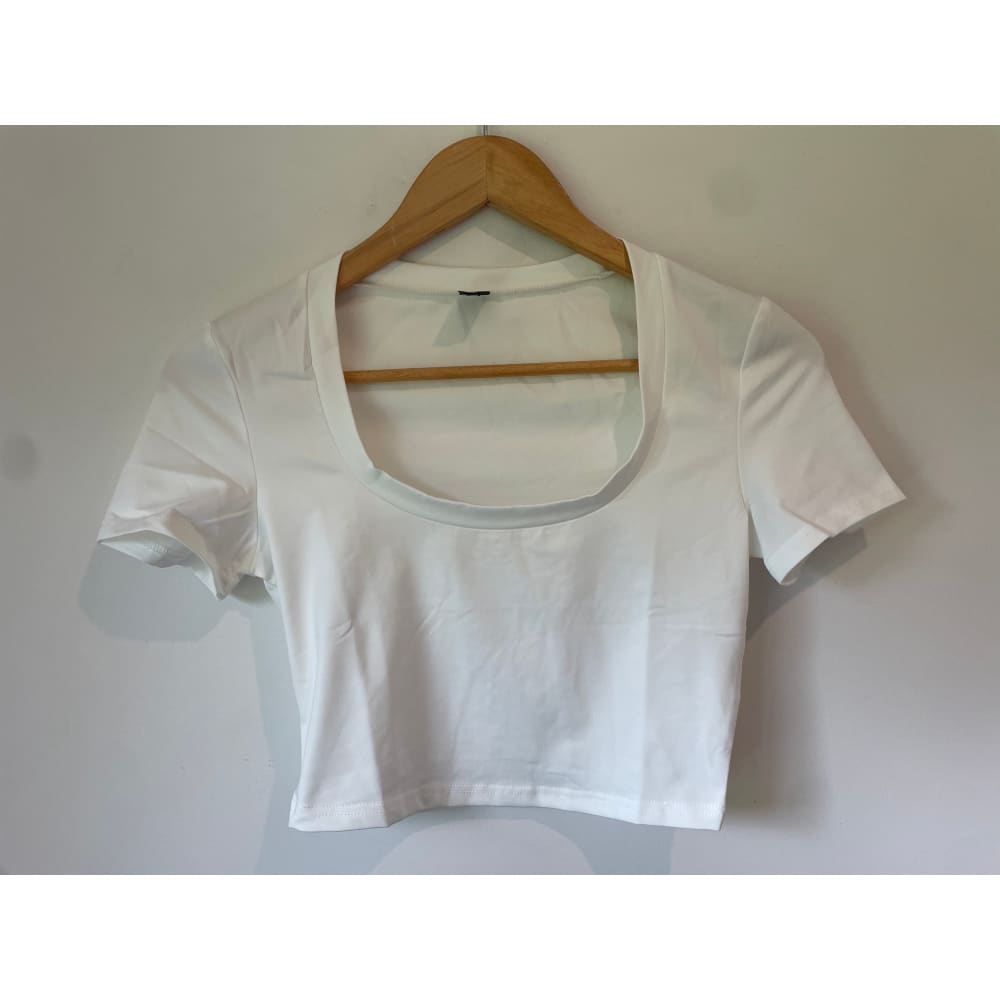 Shein white square neck crop top - size small/8 - clothing tops clothing & fashion - crop top - top women’s apparel