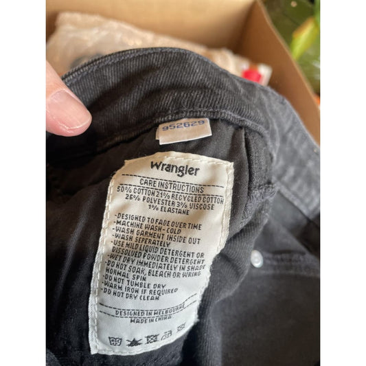 Brand new wrangler hi bells size 6 shorts - shorts clothing & fashion - men - shorts men’s apparel