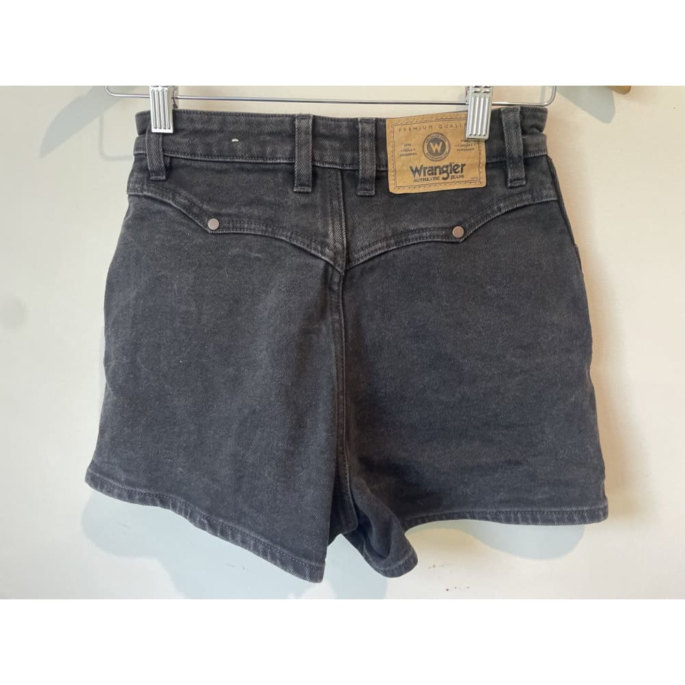 Brand new wrangler hi bells size 6 shorts - shorts clothing & fashion - men - shorts men’s apparel