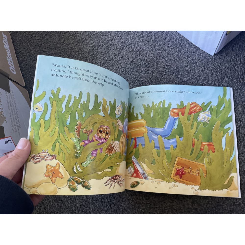 Suzy the scuba driver - suzy cato - print books book - children’s - literature printed media