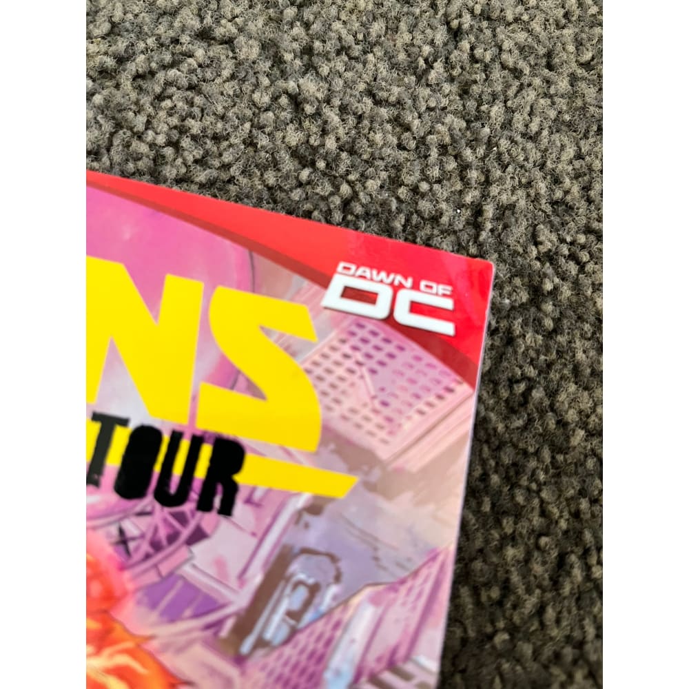 Titans: beast world tour - books printed media