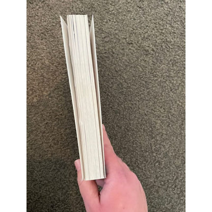 Viola vincent reporting - anna kenna - print books book - condition: used - fiction printed media