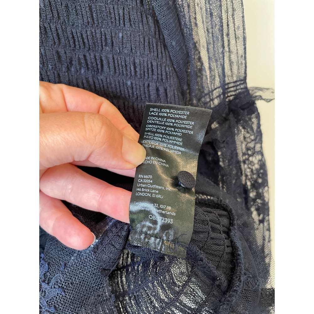 Urban outfitters size s – brand new cut label - sweaters blouse - bnew label cut branded clothing - clothing & fashion