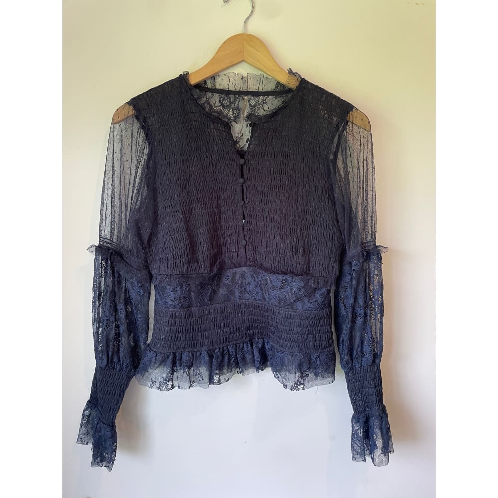 Urban outfitters size s – brand new cut label - sweaters blouse - bnew label cut branded clothing - clothing & fashion