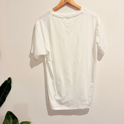 Victory size l graphic t-shirt - white - t-shirts top women’s apparel