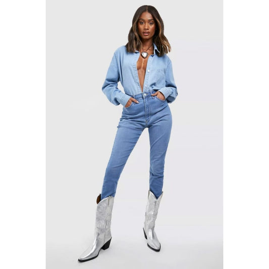 Boohoo size 6 butt shaper mid rise skinny jeans mid blue - jeans bottom - clothing & fashion - jeans women’s apparel
