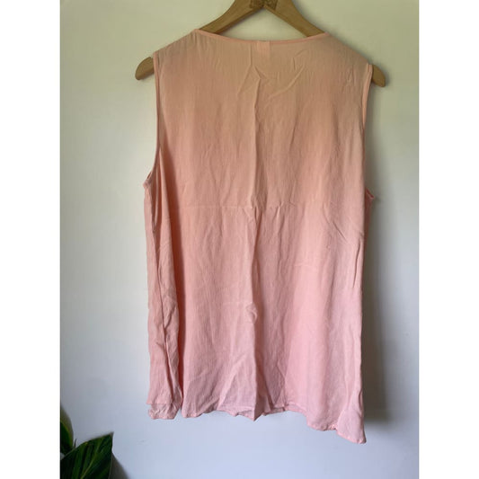 Elm size 14 v-neck viscose top - tank tops condition: used - top women’s apparel
